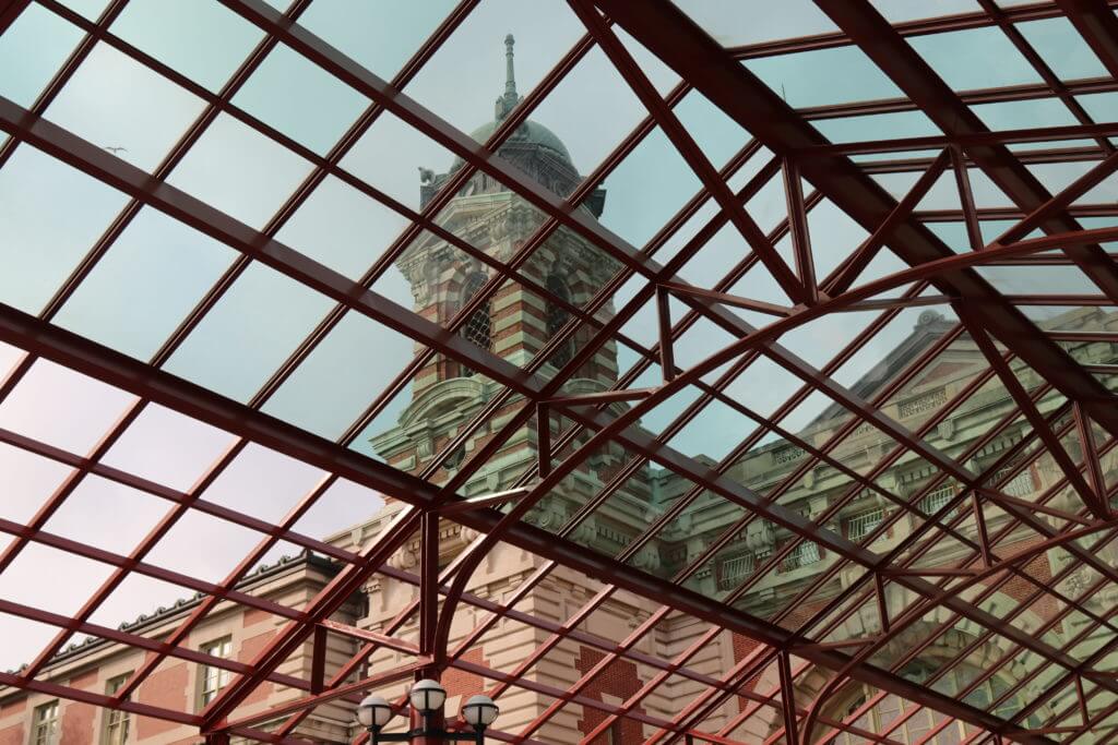 Ellis Island. Discover 30 picture perfect reasons to visit New York City. And for more travel tips and wanderlust inspiration follow The Scenic Suitcase on Pinterest!