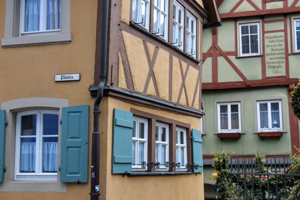 The Plonlien house in Rothenberg ob der Tauber. Discover 5 of Europe's most charming villages! And for more travel tips and wanderlust inspiration, follow The Scenic Suitcase on Pinterest!