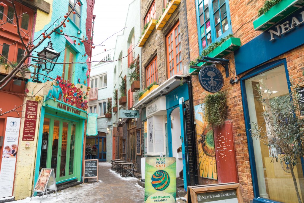 The rainbow store fronts of Neal's Yard. See the most picture perfect moments of 2018. From London to Cape Town to Las Vegas and more, see what you can't miss in these incredible destinations! And for more travel tips and wanderlust inspiration, follow The Scenic Suitcase on Pinterest!