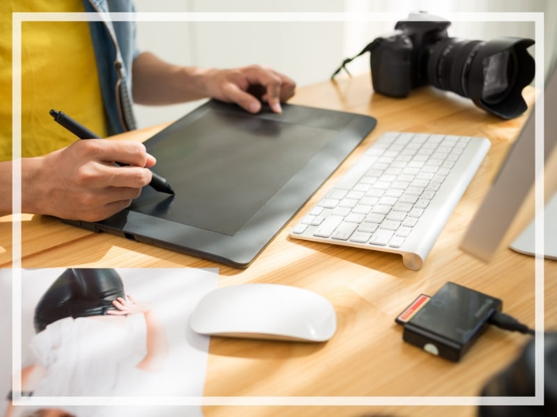 Bad editing can quickly turn a gorgeous photo into garbage. Learn how to avoid ten of the most common photo editing mistakes with these simple tips! And for more photography tips, follow The Scenic Suitcase on Pinterest!