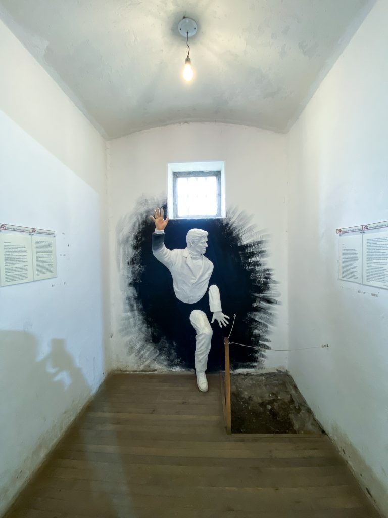 Artwork of a prison escape in Ushuaia, Argentina. #ushuaia