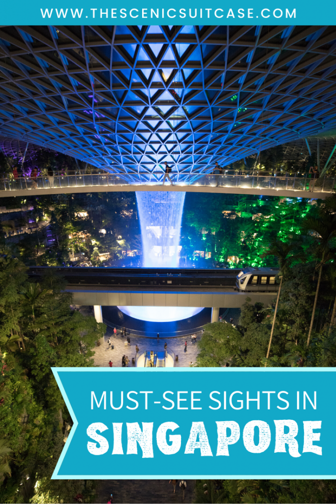 Discover the picture perfect reasons to visit Singapore. From the Supertree Grove to the Cloud Forest, here's what you shouldn't miss! #singapore #sightsinsingapore