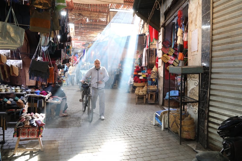 Light filtering through the souks in Marrakesh. #thingstoknowbeforevisitingmarrakesh
