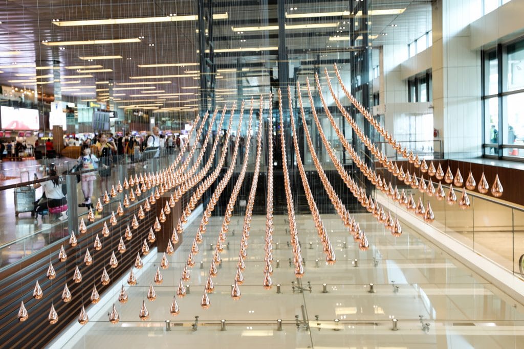 The Kinetic Rain sculpture at the Changi Airport in Singapore. #kineticrain #changiairport