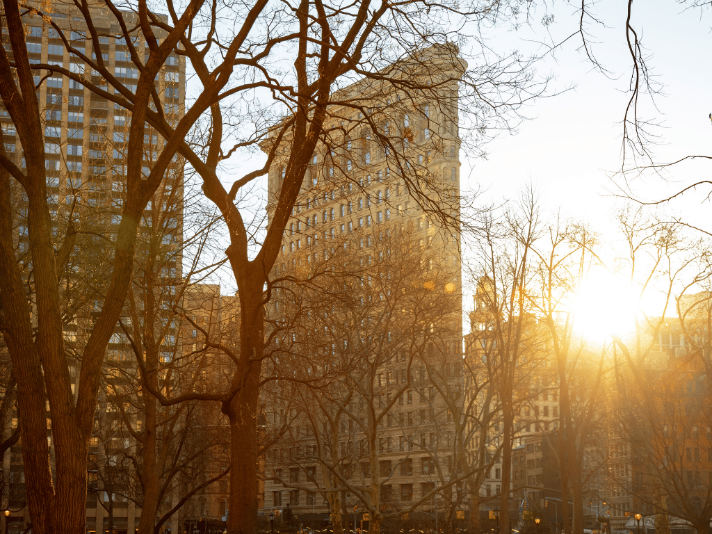 A flatiron building building in New York City.